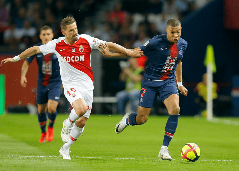 法甲豪门巴黎击败昂热，保持不败纪录的简单介绍