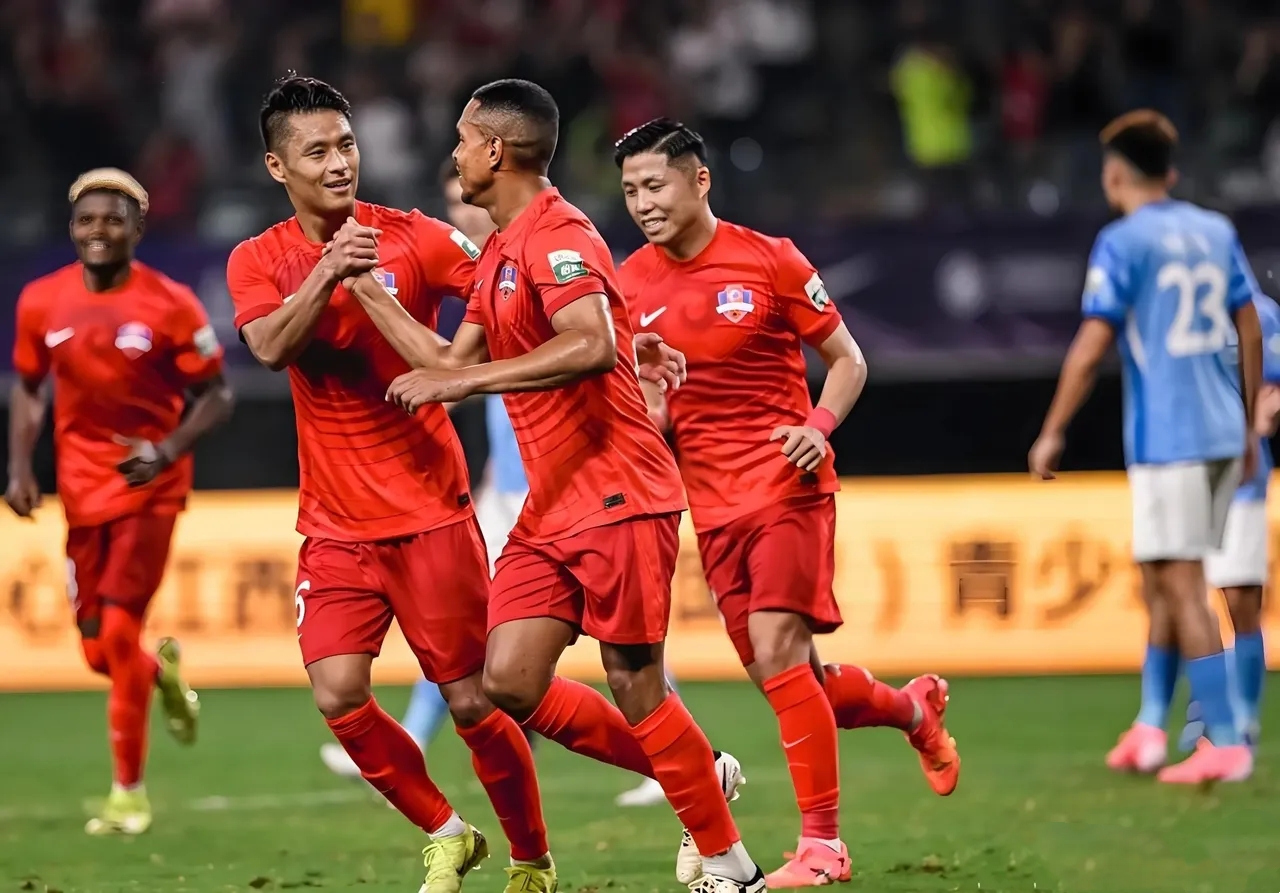 国内足球比赛阵容豪华，实力出众的简单介绍