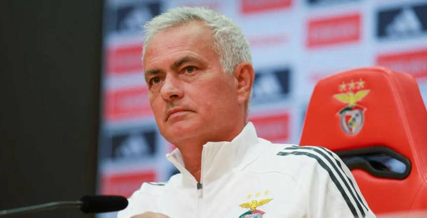 穆里尼奥领军：热刺逆转战胜对手终结连败(穆里尼奥热刺不是为冠军而战 本赛季先别抱希望)